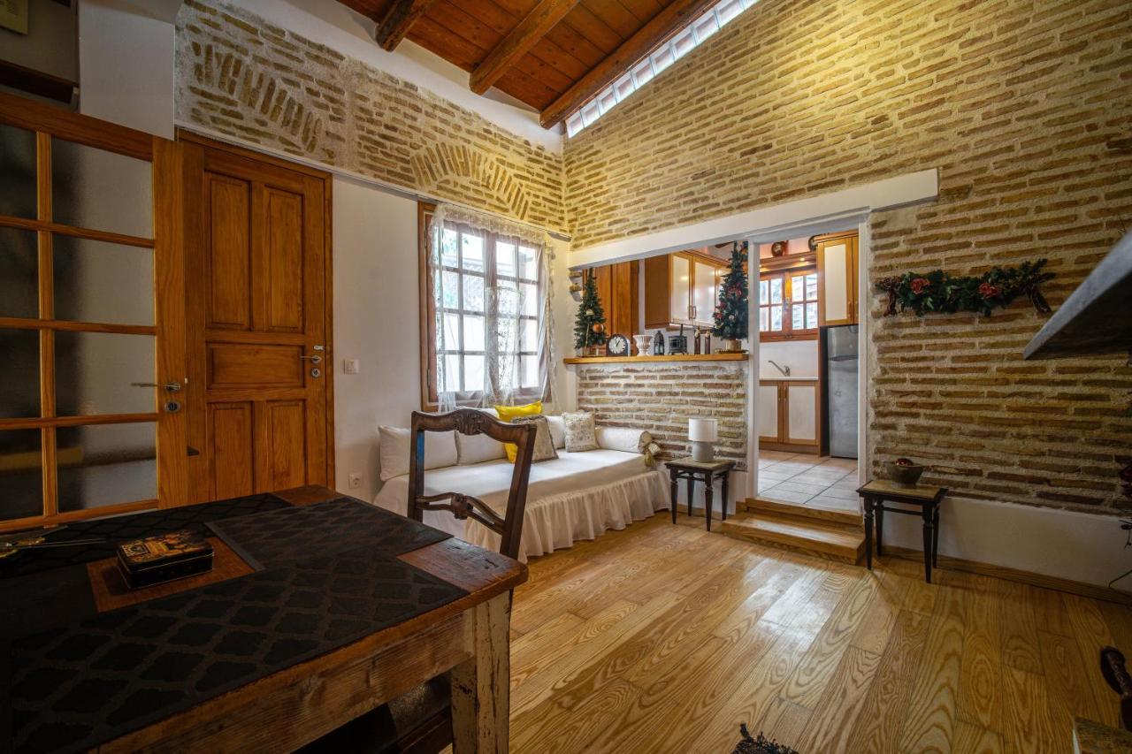 Luxurious Villa At Mets Афины Экстерьер фото